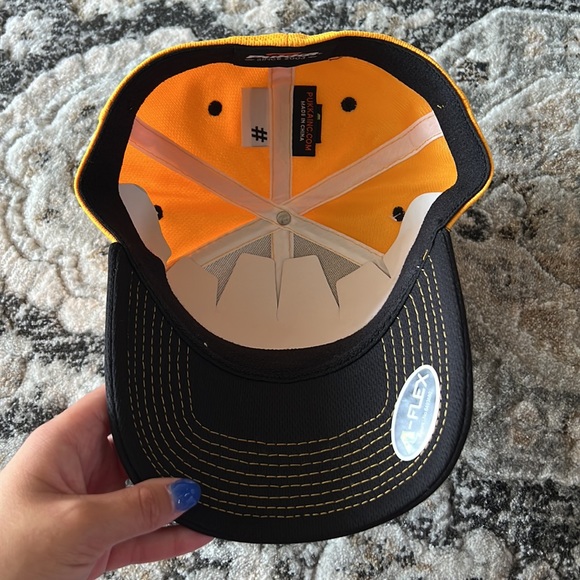 Austin Bruins Hat - Picture 7 of 7